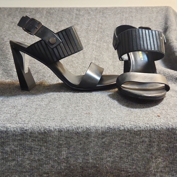 United Nude size 10 - Picture 1 of 3